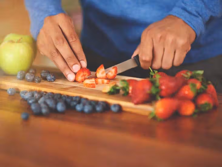 Can We Eat Fruits Before or After Dinner? A Deep Dive into Timing, Nutrition, and Health Can We Eat Fruits Before or After Dinner? A Deep Dive into Timing, Nutrition, and Health