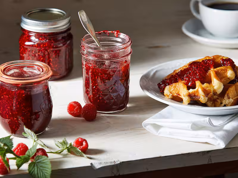The Art of Crafting Homemade Jam Without Preservatives: A Flavorful Journey